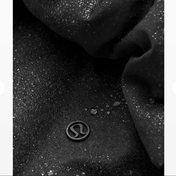 Lululemon jacket - Picture 7 of 9